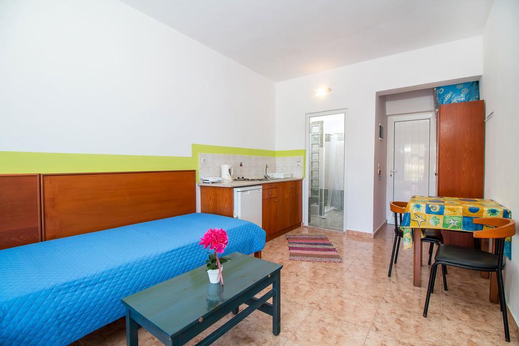 Mosaic Gardens Apartment Faliraki Bagian luar foto